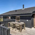 Tjarko - 150m From The Sea By Interhome Feriehus *